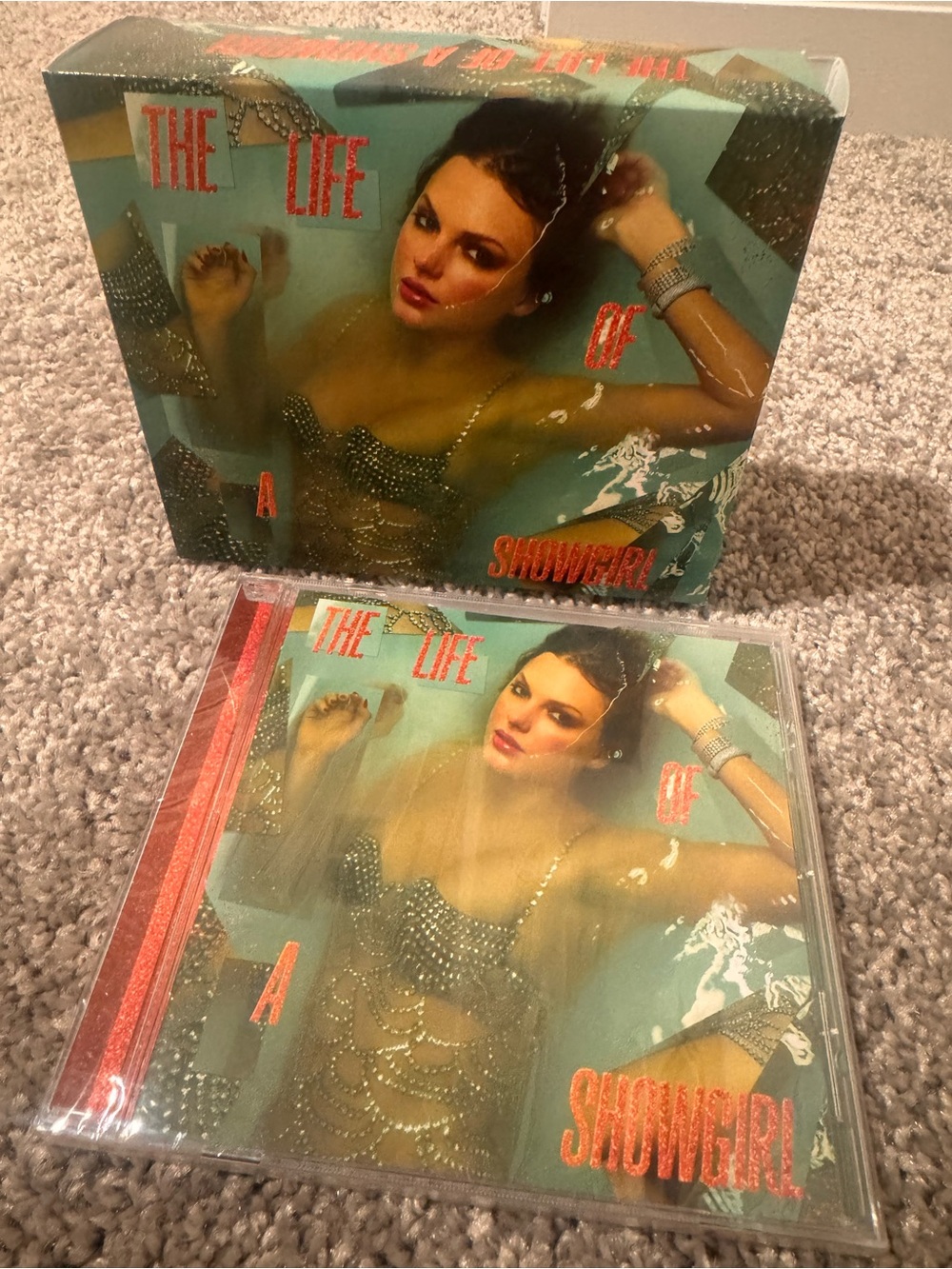 Taylor Swift Deluxe CD Set “Sweat and Vanilla” edition with keychain +photocards
